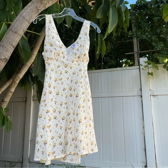 🌼 Princess Polly Nellie Floral Mini Dress. - Picture 6 of 12